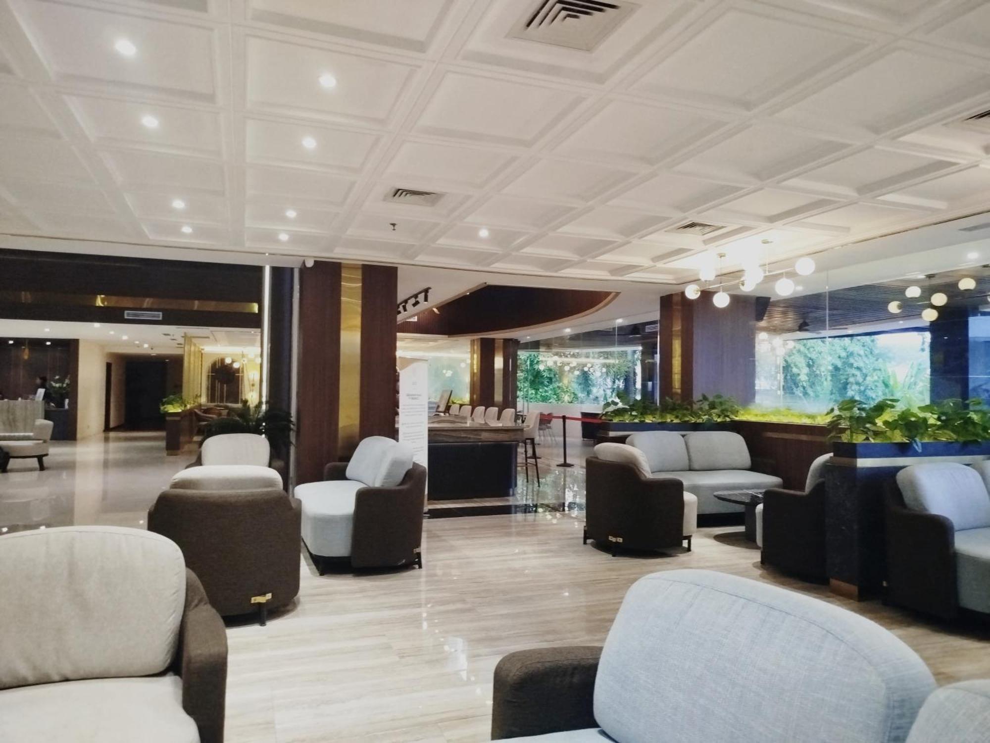 The Sun Hotel Sidoarjo Exterior photo