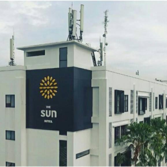 The Sun Hotel Sidoarjo Exterior photo